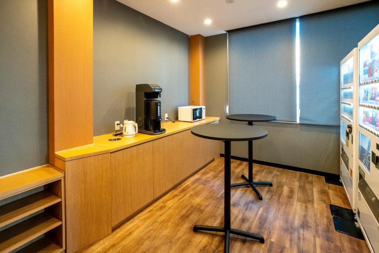 R9 Hostel Tochigi Ekimae - Male Only Екстер'єр фото