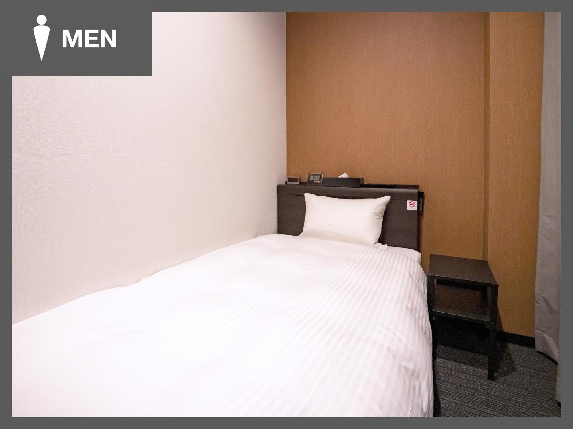 R9 Hostel Tochigi Ekimae - Male Only Екстер'єр фото
